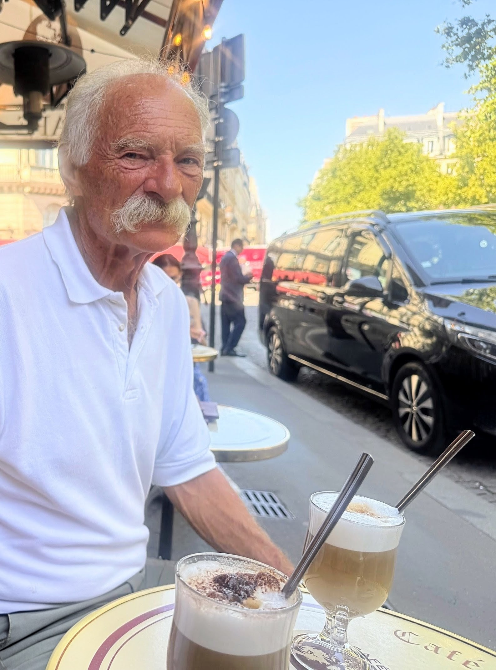  Clyel on the streets of Paris.