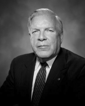headshot of richard fields